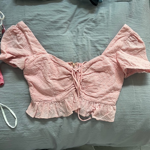 Pink cropped puff sleeve top with lace size small - Picture 1 of 2